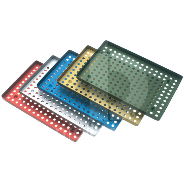 Plateau perfore en aluminium bleu instruments directa